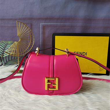 FENDI  2026新款女生時尚包包 尺寸：21*15*6.5CM