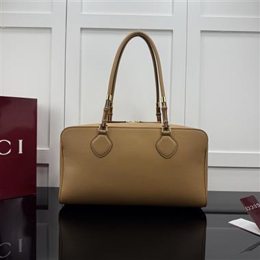 GUCCI   2026新款女生時尚包包   尺寸：35.5*18*14.5CM