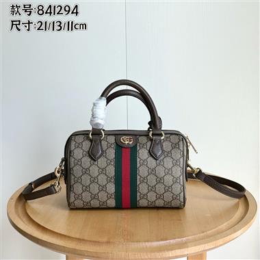 GUCCI   2026新款女生時尚包包   尺寸：21*13*11CM