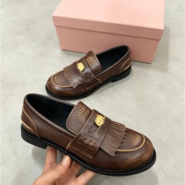 MIUMIU  2026新款女生休閒時尚鞋子