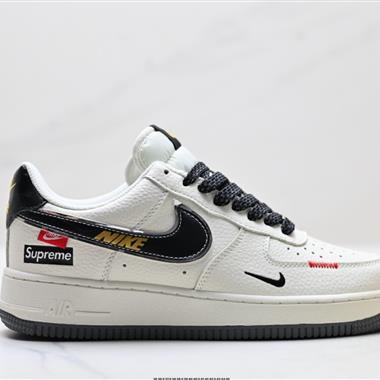 NIKE AIR FORCE 1‘07
